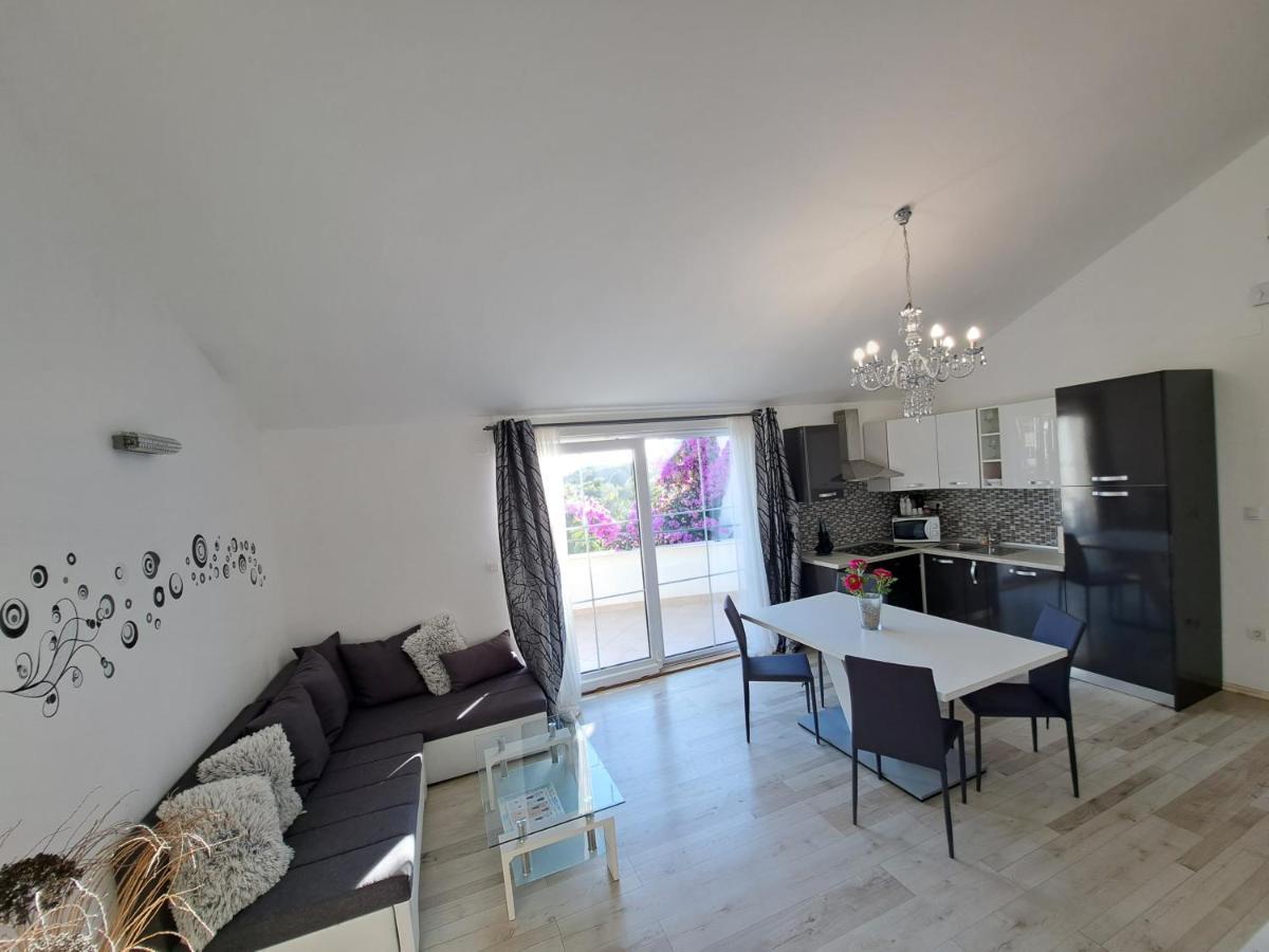 Apartment Oaza Mira Tribalj Zewnętrze zdjęcie