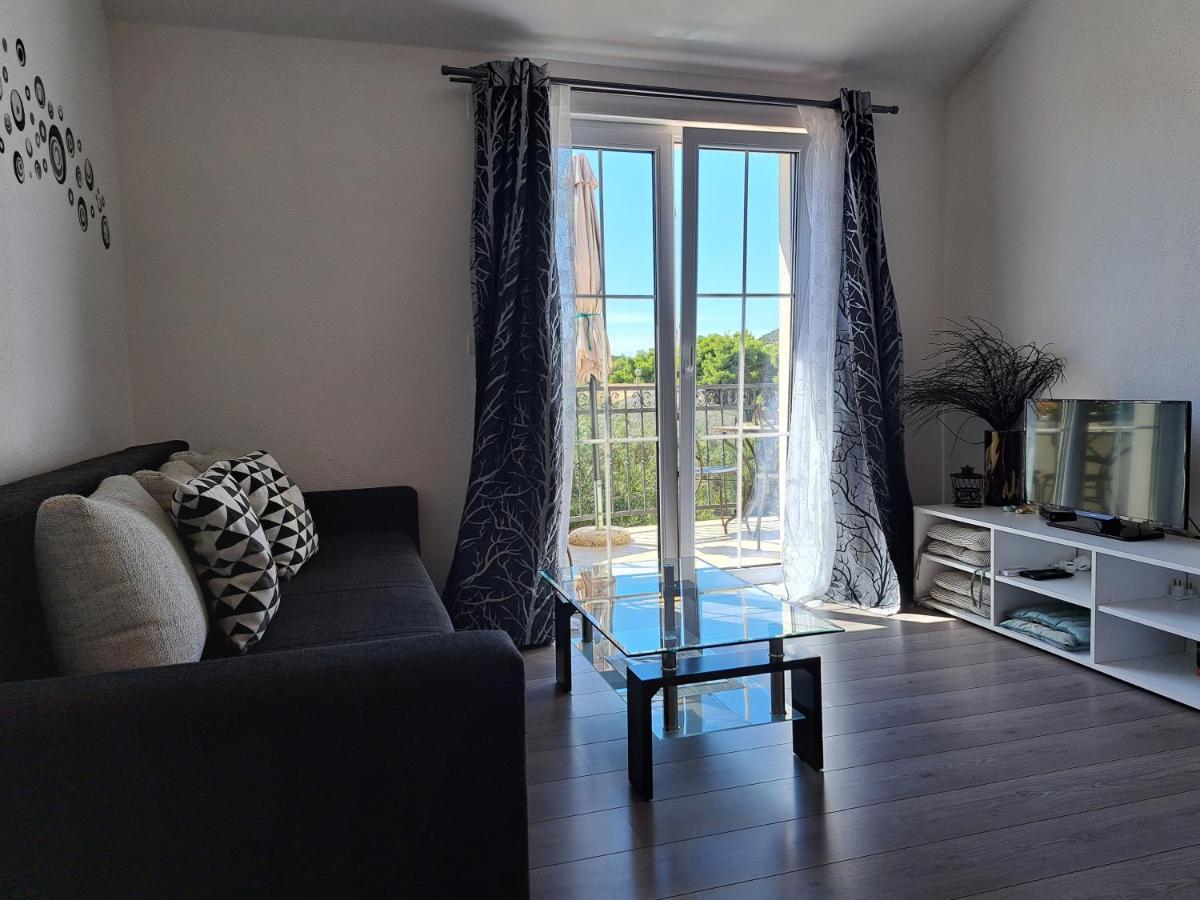 Apartment Oaza Mira Tribalj Zewnętrze zdjęcie