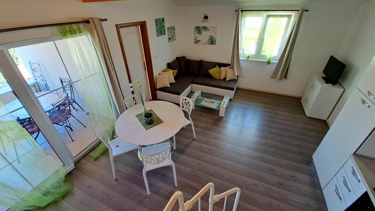 Apartment Oaza Mira Tribalj Zewnętrze zdjęcie