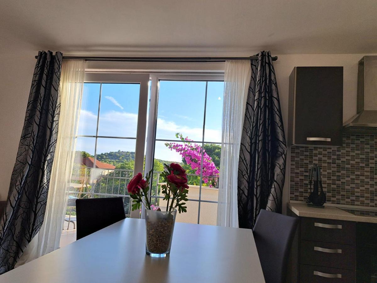 Apartment Oaza Mira Tribalj Zewnętrze zdjęcie