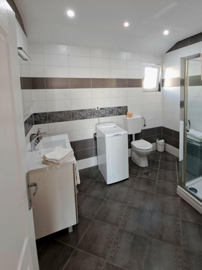 Apartment Oaza Mira Tribalj Zewnętrze zdjęcie