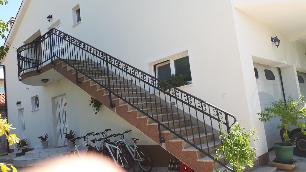 Apartment Oaza Mira Tribalj Zewnętrze zdjęcie